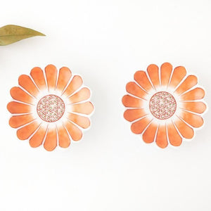 Chrysanthemum-shaped Sauce Plate Red Flower | Arita Ware