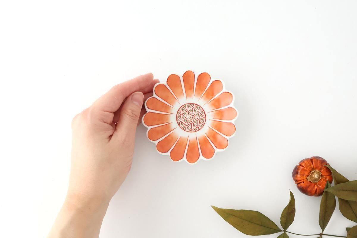 Chrysanthemum-shaped Sauce Plate Red Flower | Arita Ware