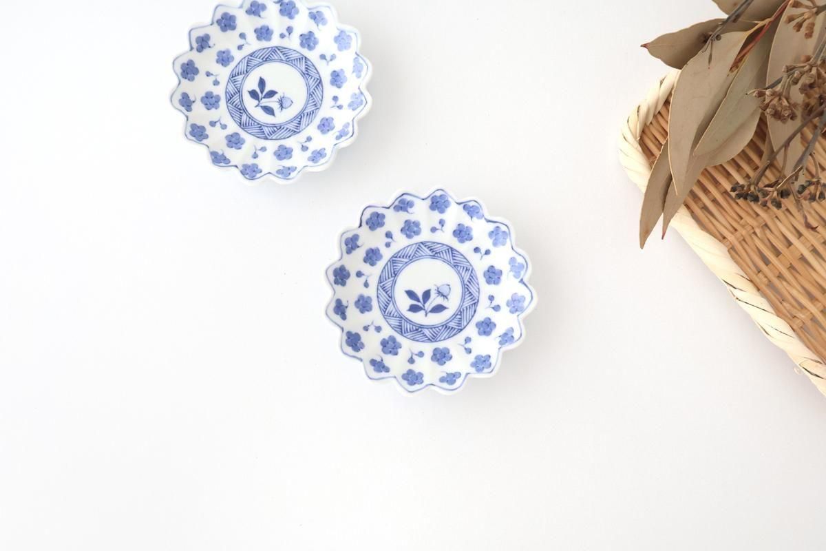 Chrysanthemum-shaped Sauce Plate Blue Plum | Arita Ware
