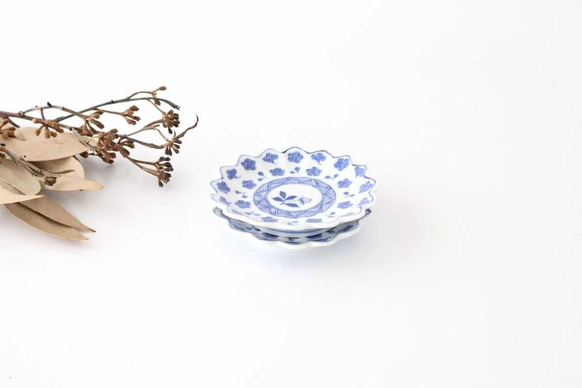 Chrysanthemum-shaped Sauce Plate Blue Plum | Arita Ware