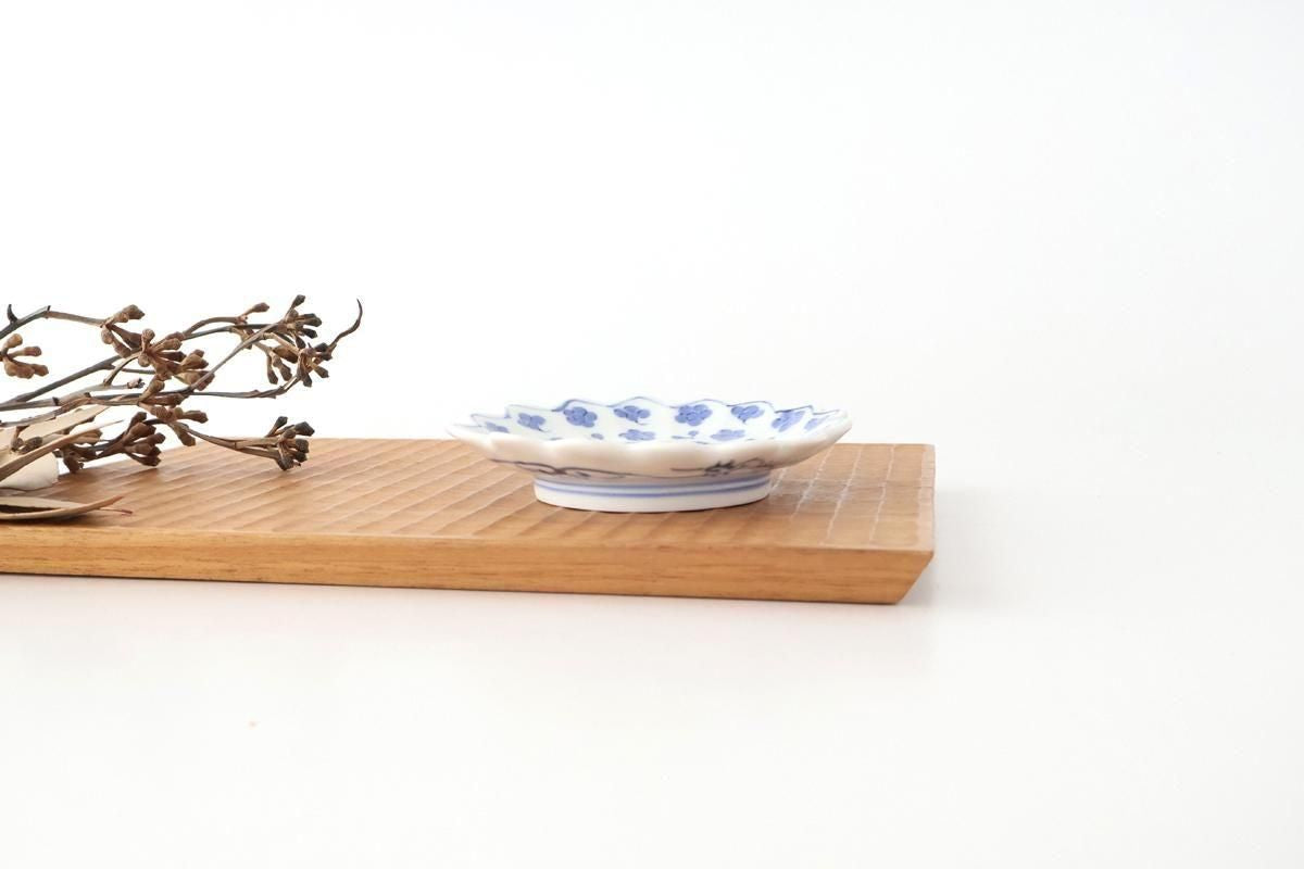 Chrysanthemum-shaped Sauce Plate Blue Plum | Arita Ware