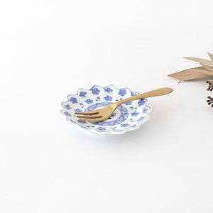 Chrysanthemum-shaped Sauce Plate Blue Plum | Arita Ware