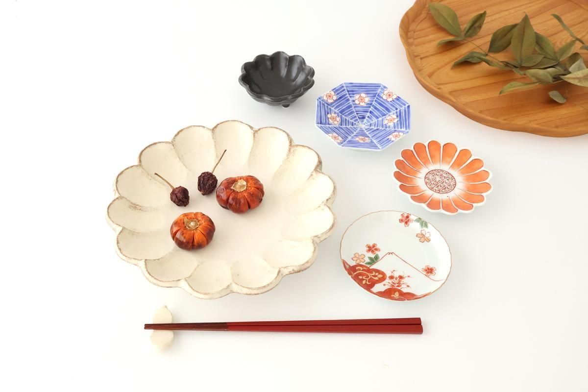 Octagonal Sauce Plate Red Plum on Blue Background | Arita Ware