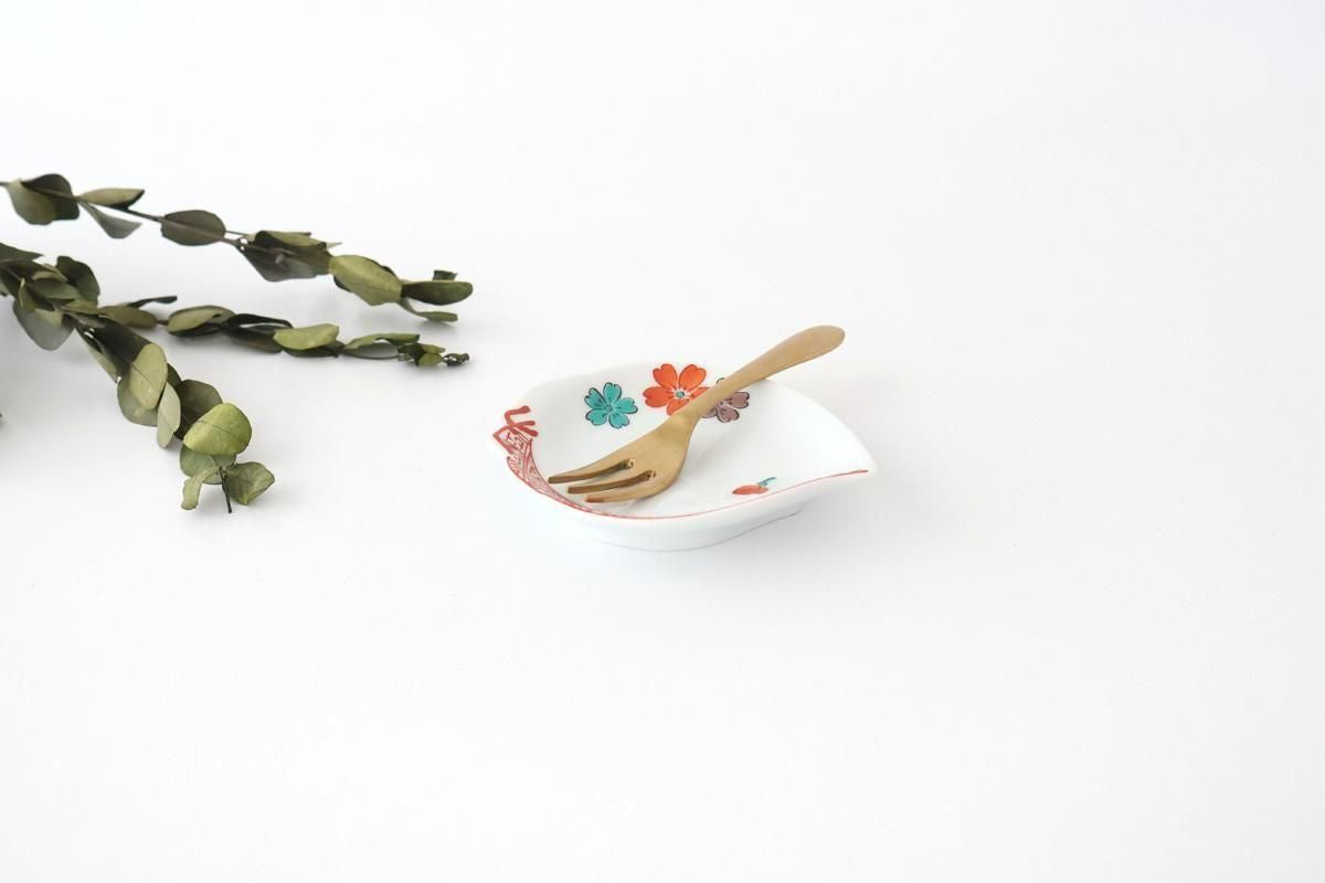 Peach-shaped Sauce Plate Red Cherry Blossom | Arita Ware
