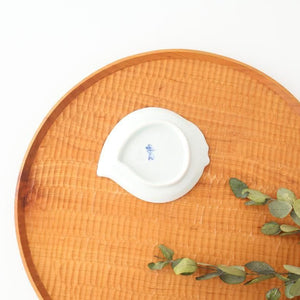 Peach-shaped Sauce Plate Red Cherry Blossom | Arita Ware