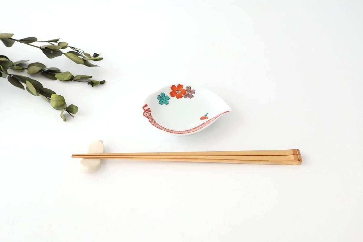 Peach-shaped Sauce Plate Red Cherry Blossom | Arita Ware