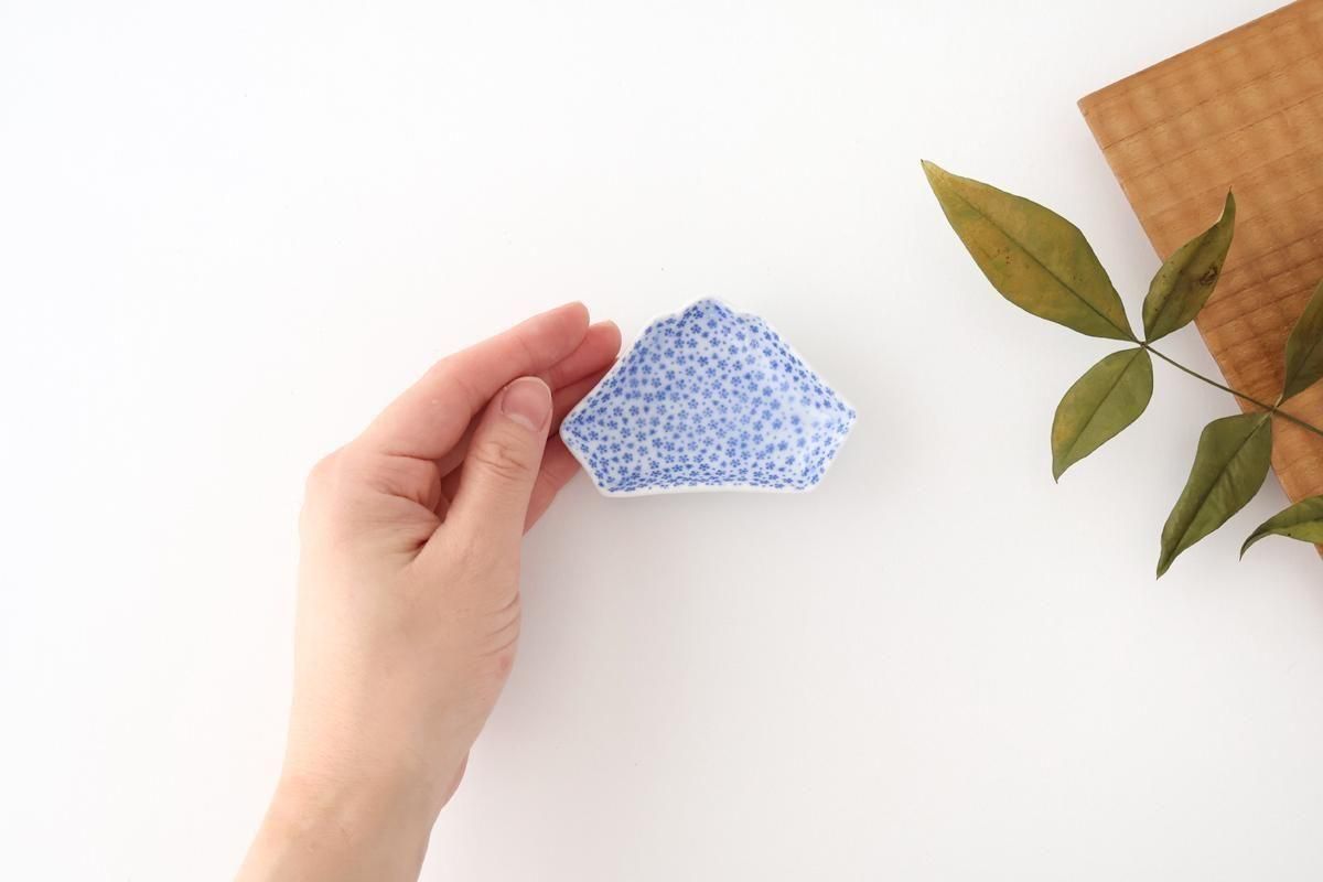 Mount Fuji-shaped Sauce Plate Blue Komon | Arita Ware