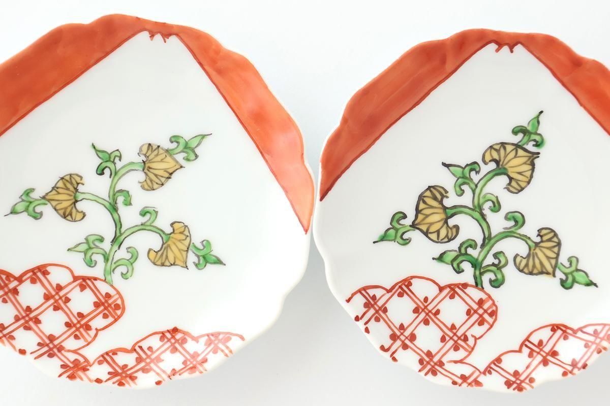 Flower-shaped Plate Mt.Fuji and Hollyhock Arabesque | Sauce Plate Arita Ware