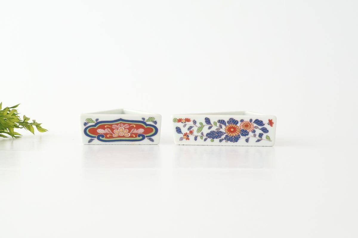 Rinkuro Kiln Triangle Bowl Chrysanthemum | Hasami Ware