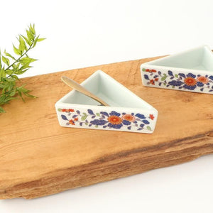 Rinkuro Kiln Triangle Bowl Chrysanthemum | Hasami Ware