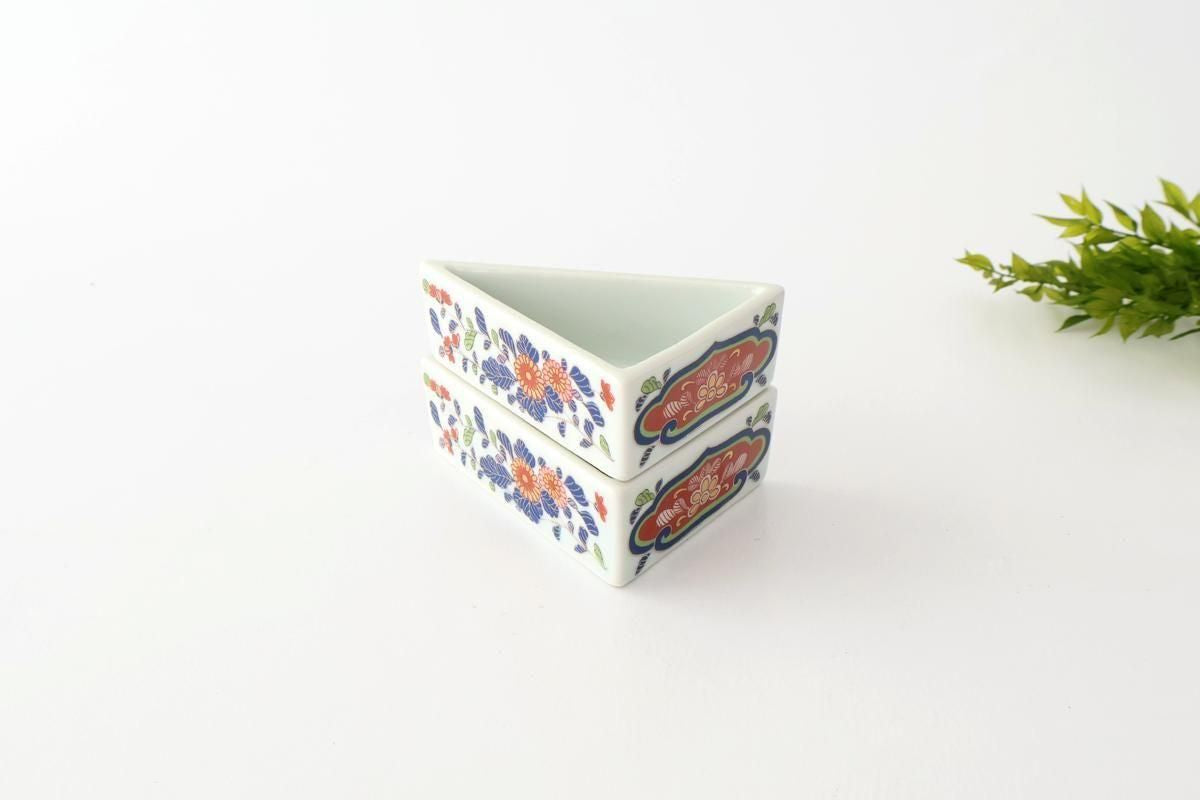 Rinkuro Kiln Triangle Bowl Chrysanthemum | Hasami Ware