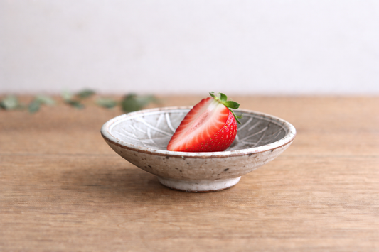 Sauce Plate Suna Karatsu Mishima | Mino Ware