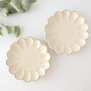 21cm/8.3in Plate White Porcelain Chrysanthemum Mino Ware