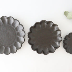 Chrysanthemum Shape Plate Black  21cm/8.3in | Mino Ware