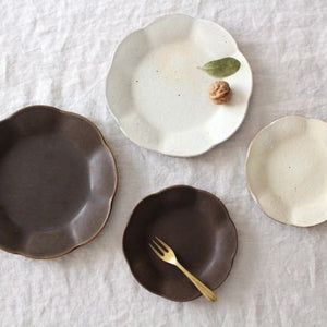 Furutani Seitosho Flowershaped Plate Brown Small