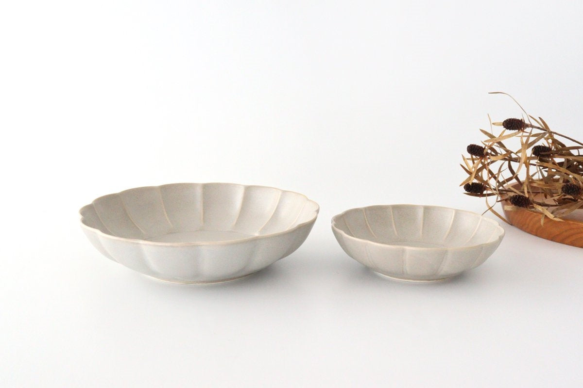 Koyo Kiln Chrysanthemum-shaped Small Bowl White | Kobachi Arita Ware