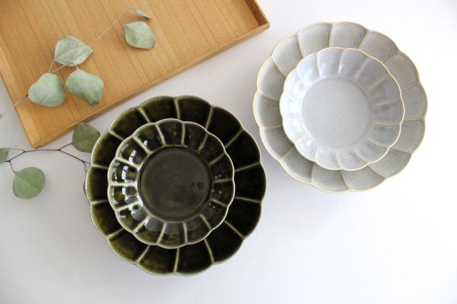 Koyo Kiln Chrysanthemum-shaped Small Bowl Olive | Kobachi Arita Ware