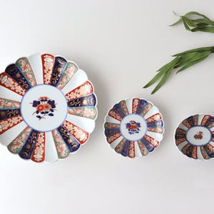 Rinkurou Kiln Oval Small Bowl Old Imari Chrysanthemum Pattern | Kobachi Hasami Ware