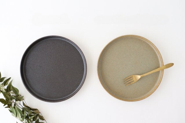 Arco Round Plate Black Matte 24.5cm/9.6in | Mino Ware