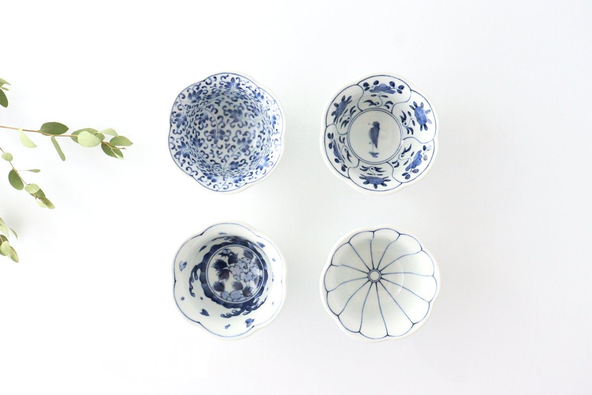 Flower-shaped Small Bowl Blue Chrysanthemum | Hasami Ware