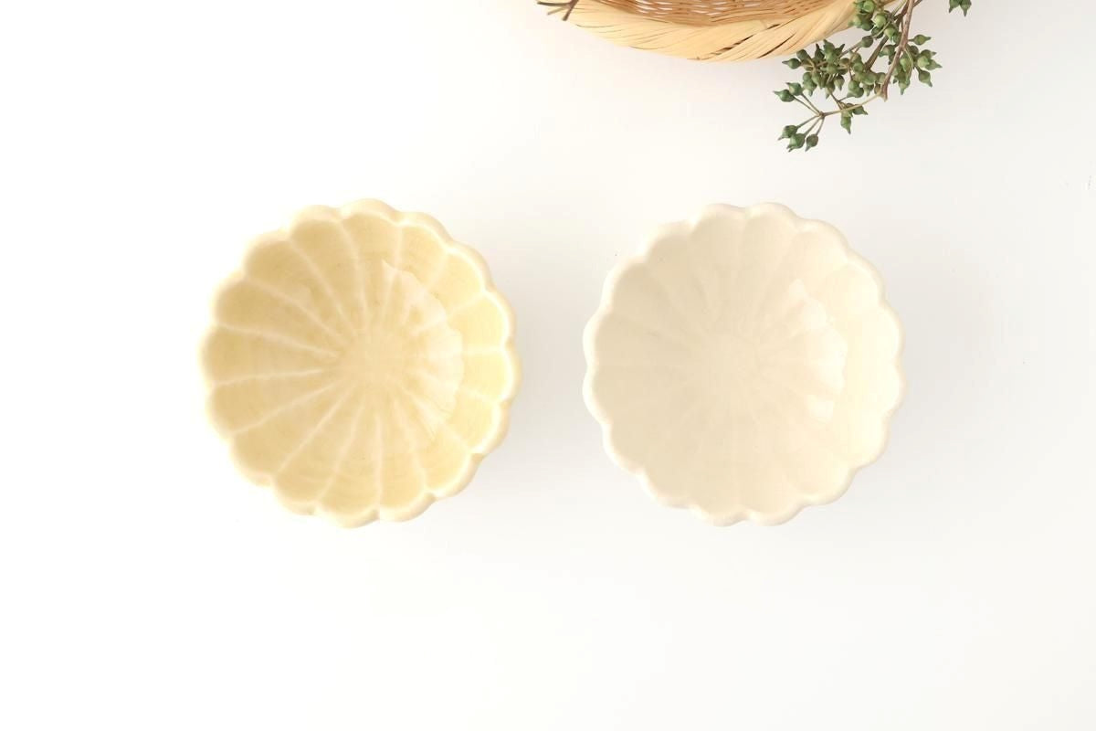 Chrysanthemum-shaped Bowl White 11㎝/4.3in | Kobachi Seto Ware