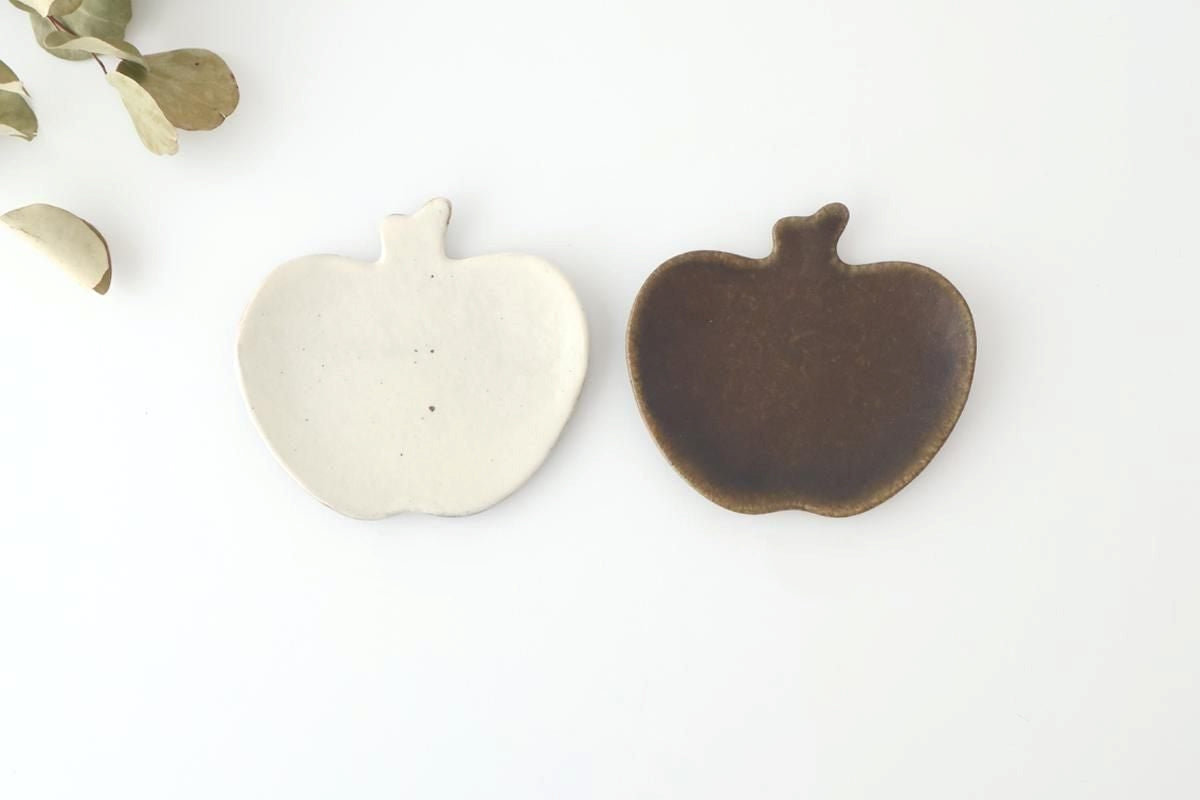 Furutani Seitosho Apple-shaped Plate Dark Brown S