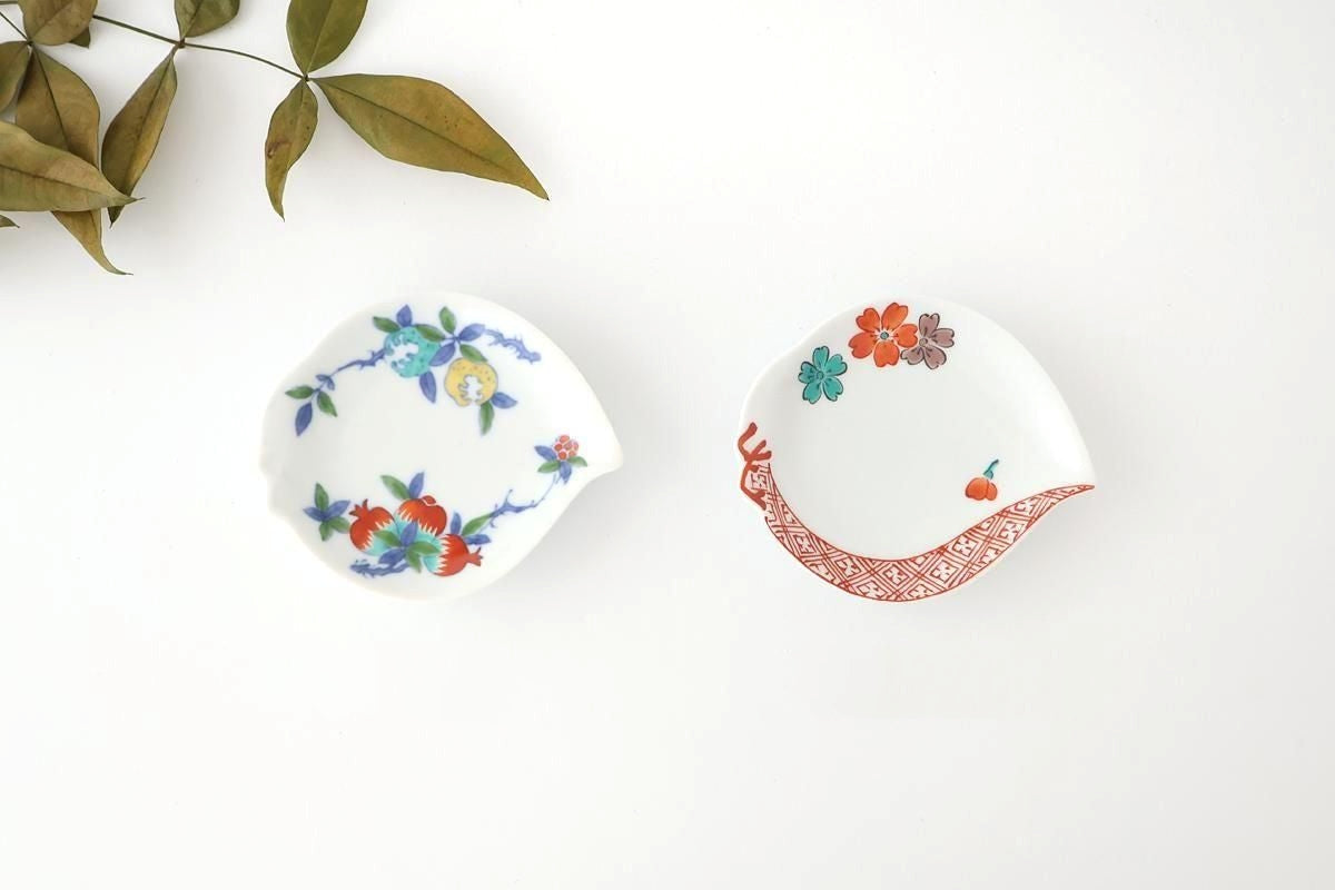 Peach-shaped Sauce Plate Three-fruit Design | Arita Ware