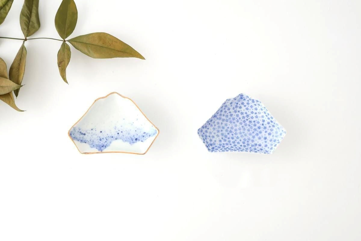 Mount Fuji-shaped Sauce Plate Blue Komon | Arita Ware