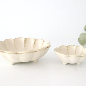 Small Bowl White Chrysanthemum 9cm/3.5in | Kobachi Mino Ware