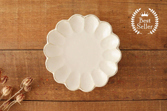 Chrysanthemum Shape Plate White 21cm/8.3in | Mino Ware