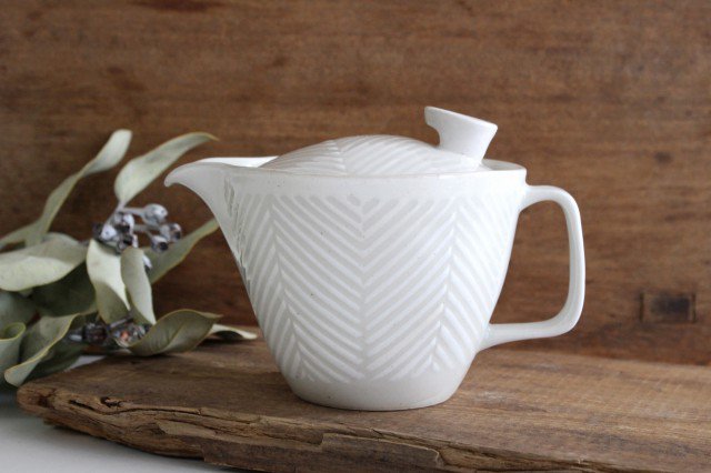 ORIME Japanese Teapot Herringbone White Large | Kyusu Hasami Ware